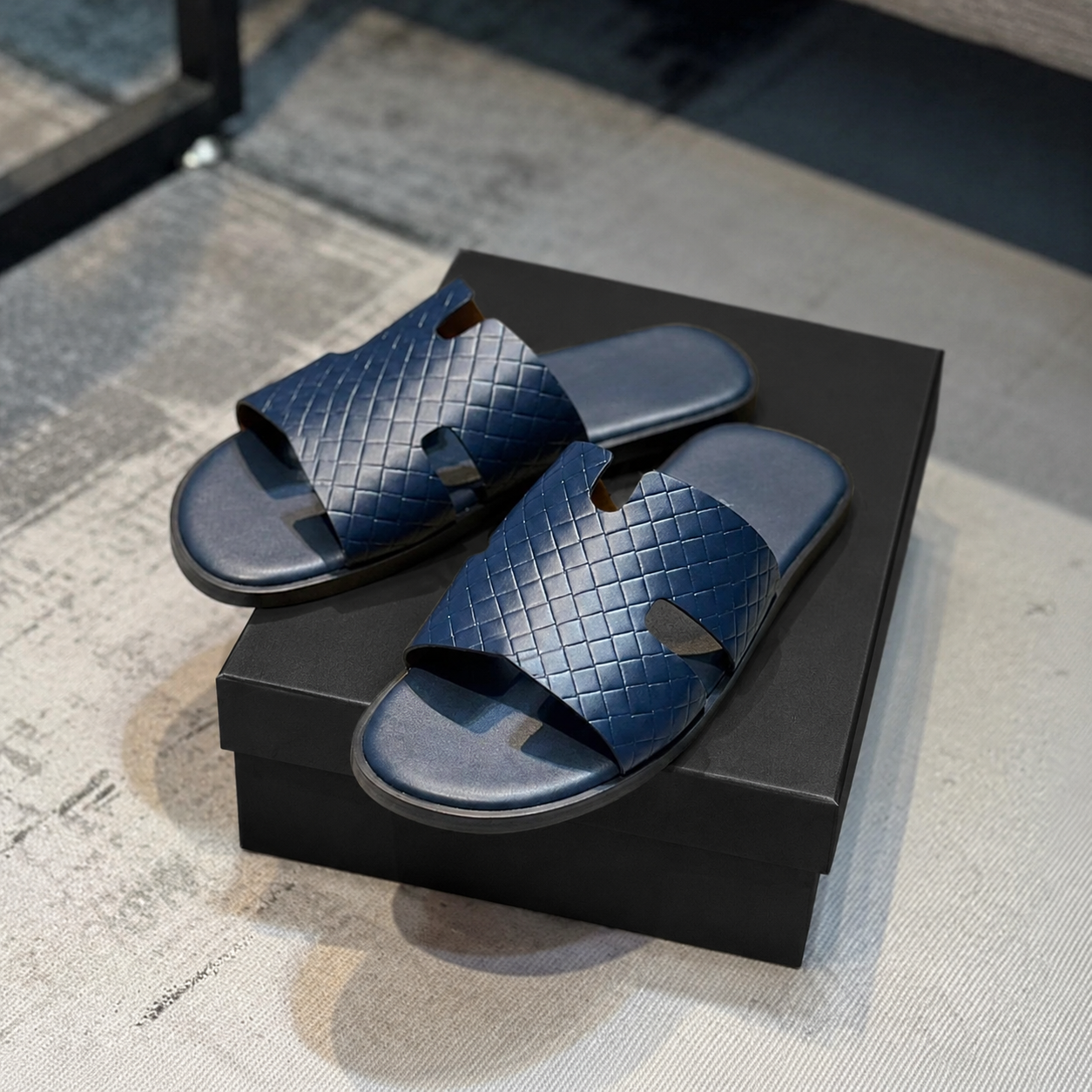Austin Mens Slippers in Blue Effect Leather | Hides&Cult