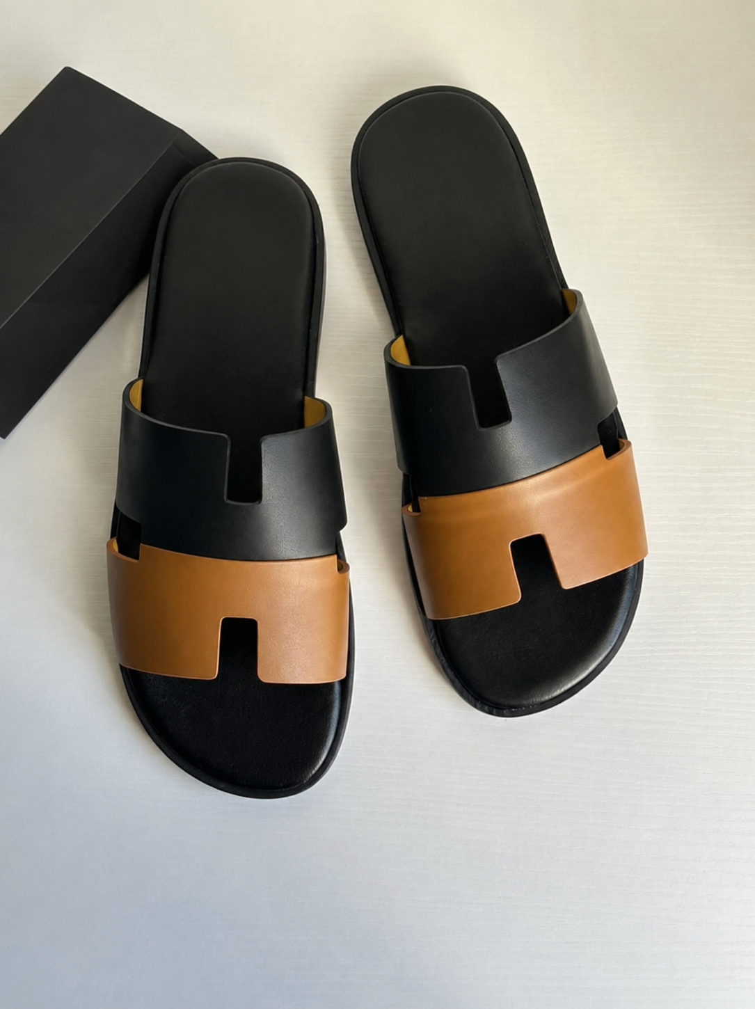 Austin Mens Slippers in Black-Tan Two Tone Leather | Hides&Cult