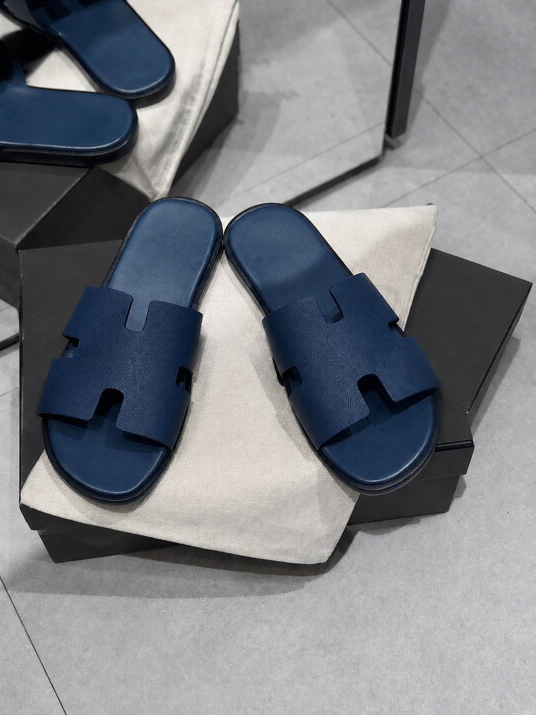 Austin Mens Slippers in Blue Milled Leather | Hides&Cult