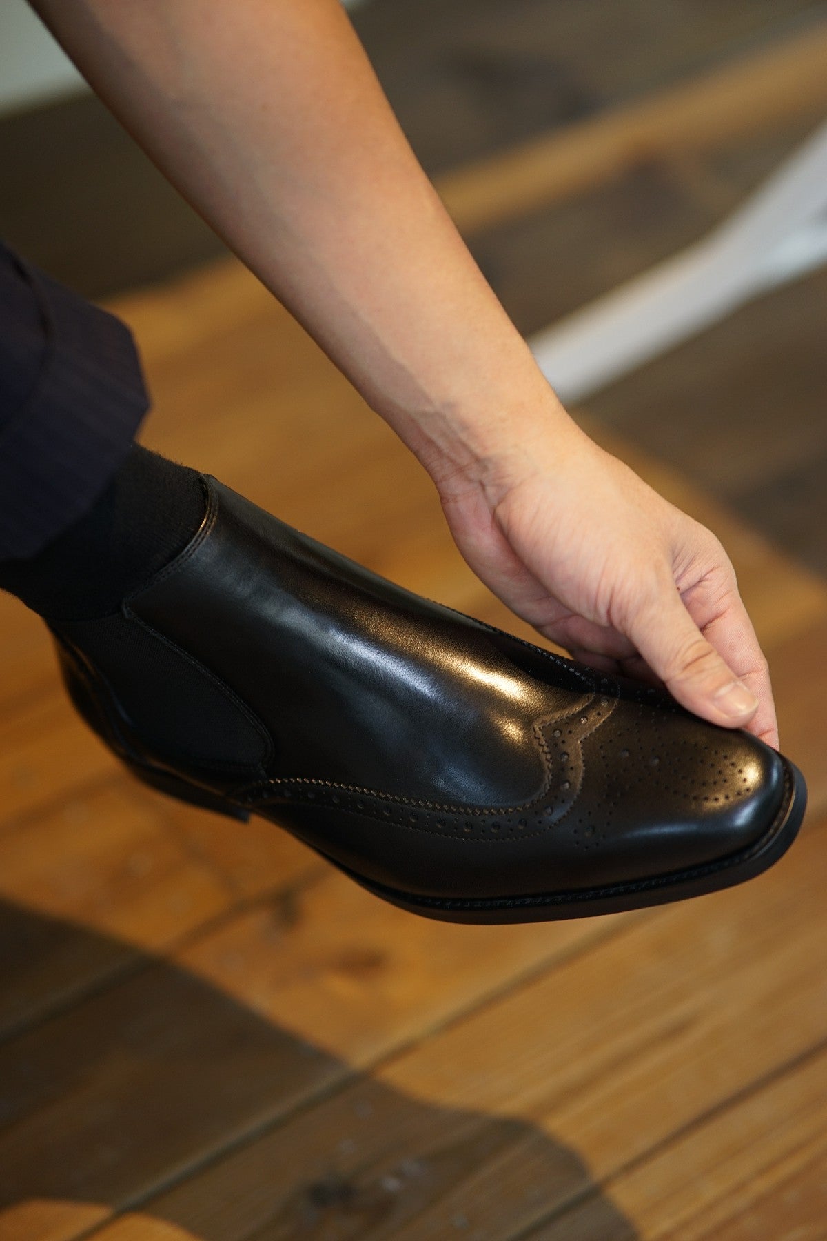 Black Wing Brogue Side Stretch Leather Chelsea Boots | Hides&Cult