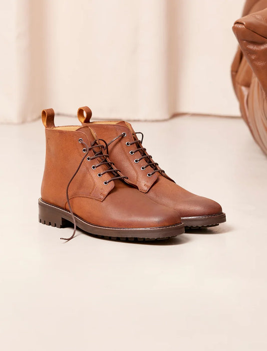 The COMMANDO Chukka - Tan Pull-Up | Hides&Cult
