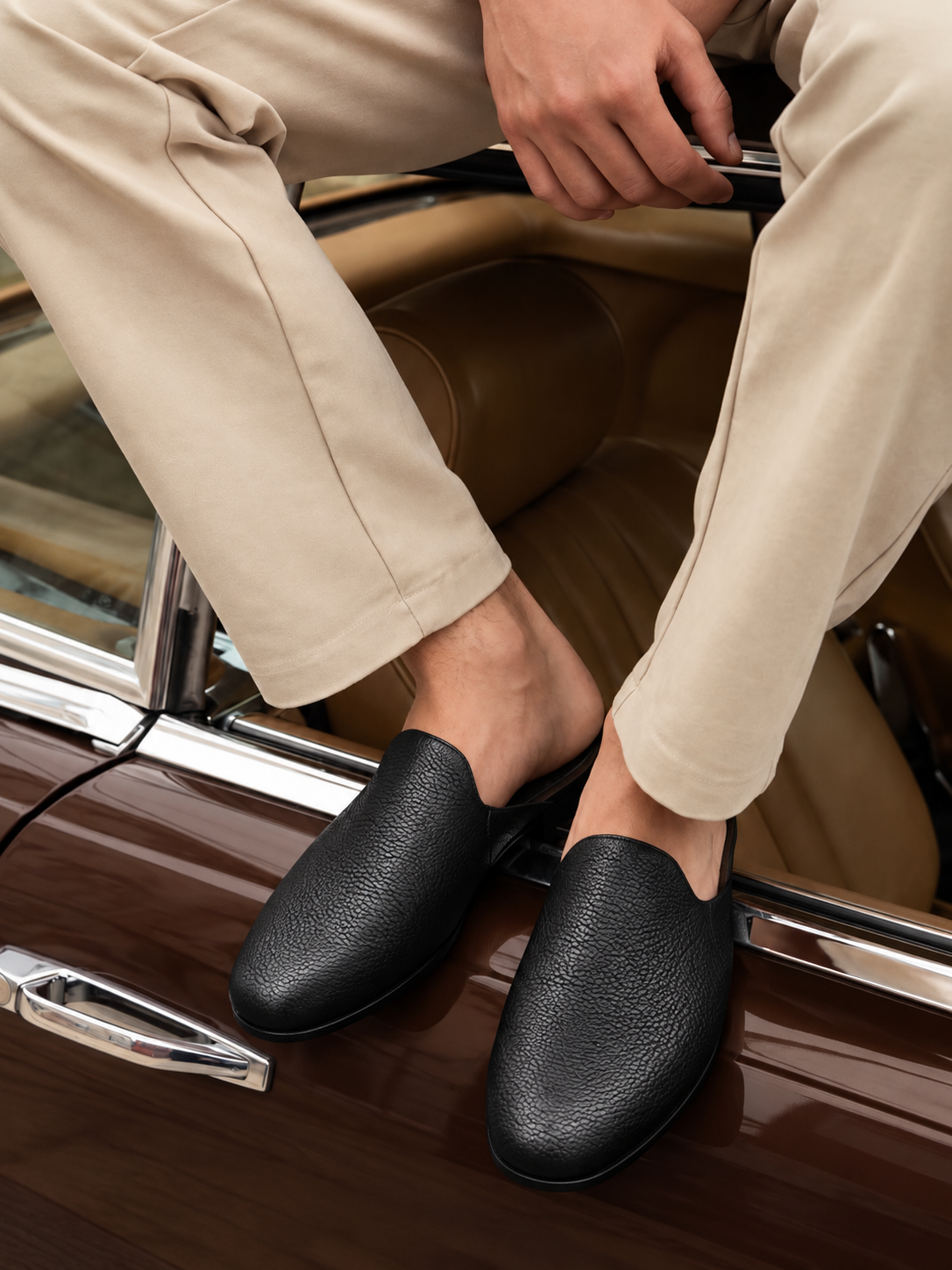 Vegas - Black Milled Texture Leather Mules