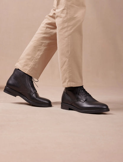 The Essential Chukka Boots - Grained Black | Hides&Cult